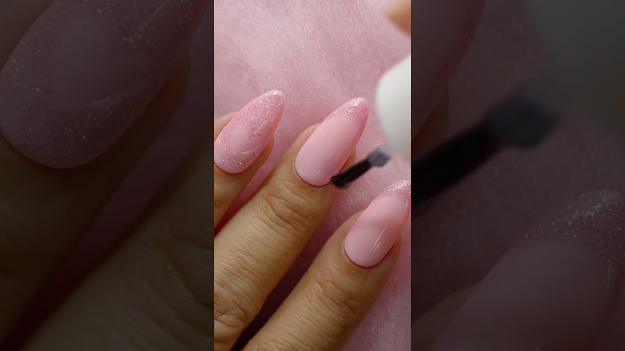 Rosa Glitzer Nägel für deinen Barbie-Look - Juliana Nails